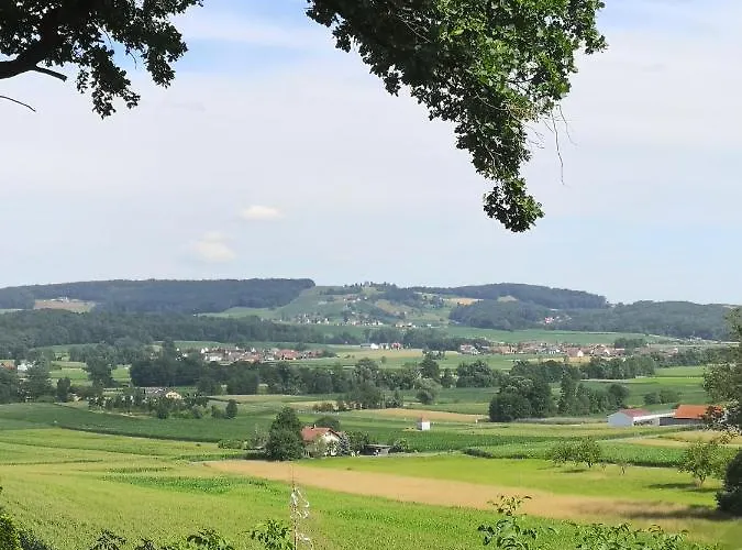 Am Himberg Apartment *